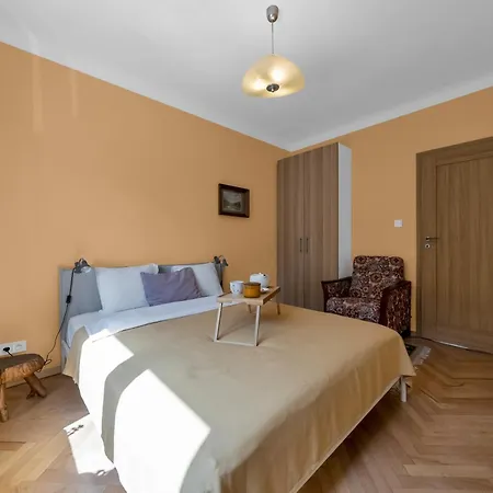 70m2 Wola - Location, 2 Bedrooms, 1st Floor - By Rentujemy *