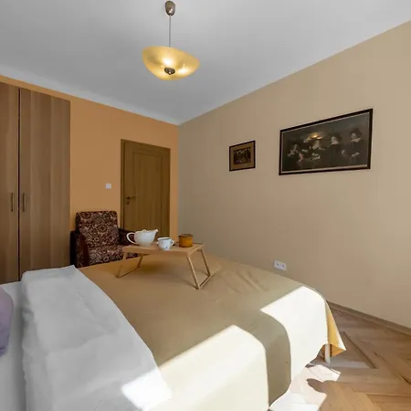 70m2 Wola - Location, 2 Bedrooms, 1st Floor - By Rentujemy