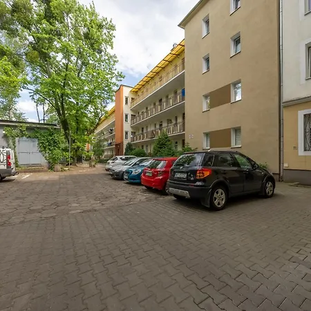 70m2 Wola - Location, 2 Bedrooms, 1st Floor - By Rentujemy Daire *