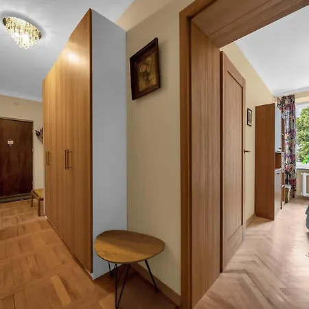 70m2 Wola - Location, 2 Bedrooms, 1st Floor - By Rentujemy *