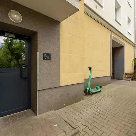 70m2 Wola - Location, 2 Bedrooms, 1st Floor - By Rentujemy 公寓 华沙